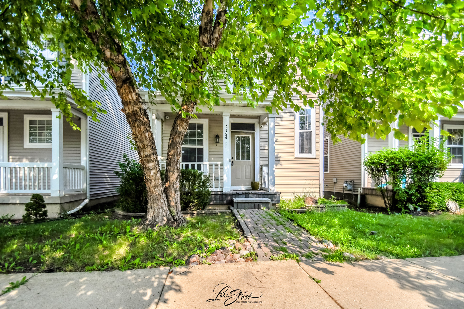2124 GRAYHAWK Drive, Aurora, IL 60503