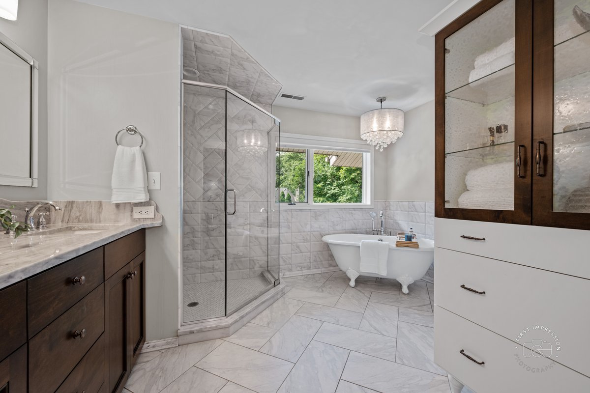 27W641 North Lane, Naperville, IL 60540