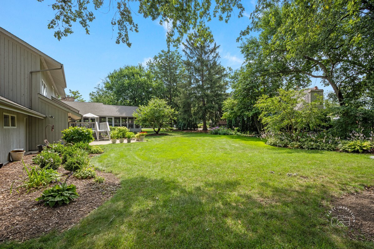 27W641 North Lane, Naperville, IL 60540