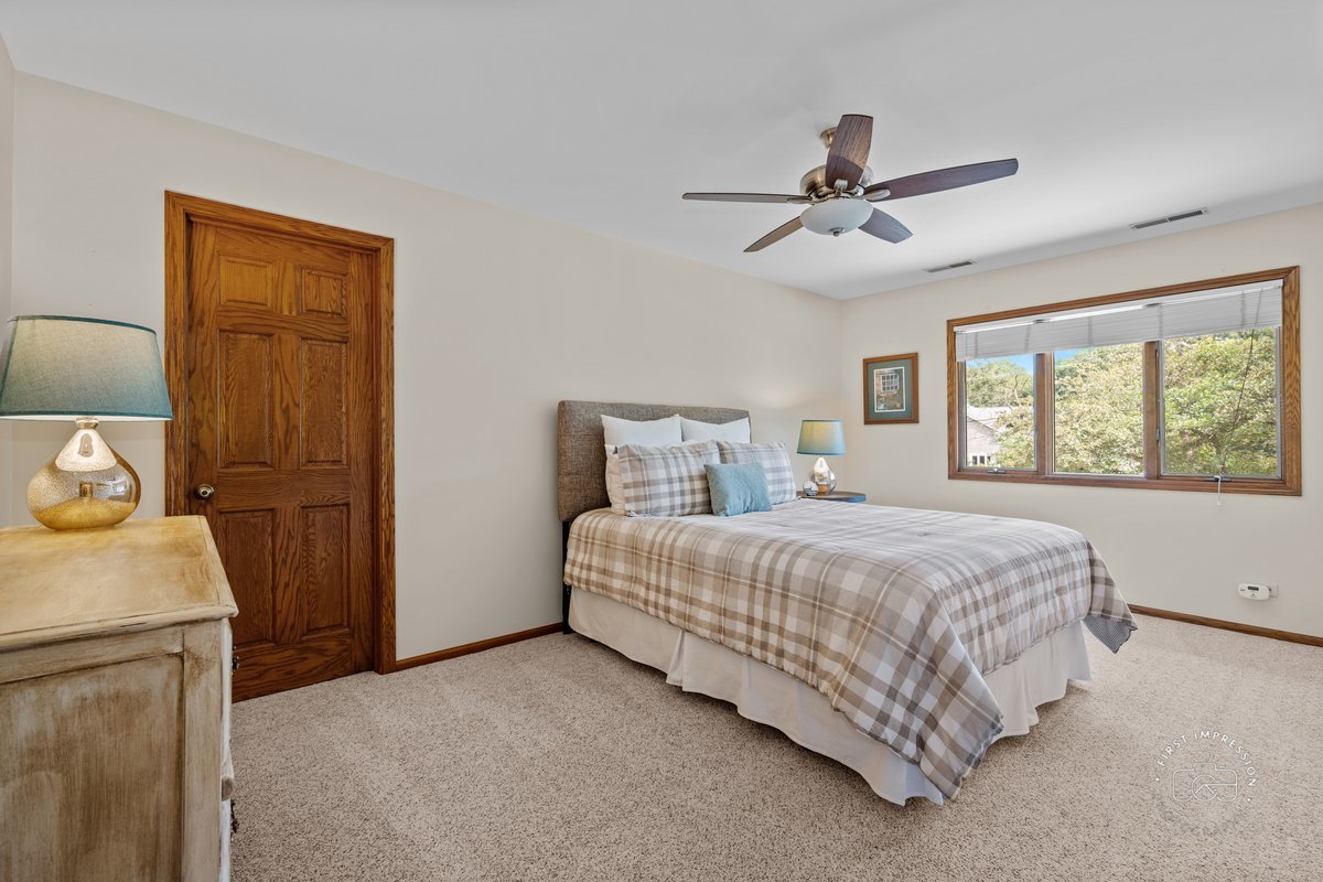 27W641 North Lane, Naperville, IL 60540