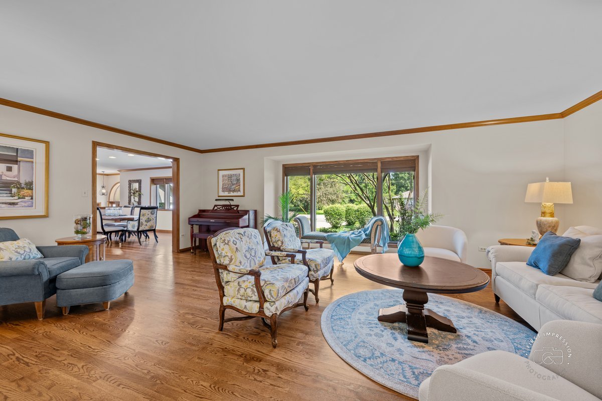 27W641 North Lane, Naperville, IL 60540