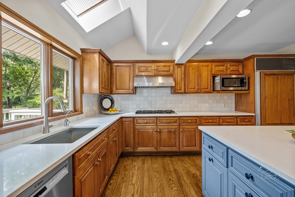 27W641 North Lane, Naperville, IL 60540