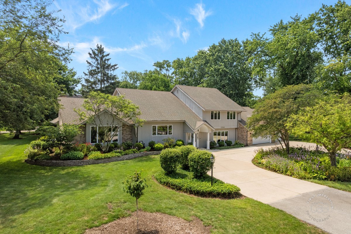 27W641 North Lane, Naperville, IL 60540