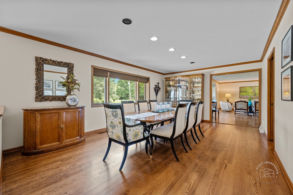 27W641 North Lane, Naperville, IL 60540