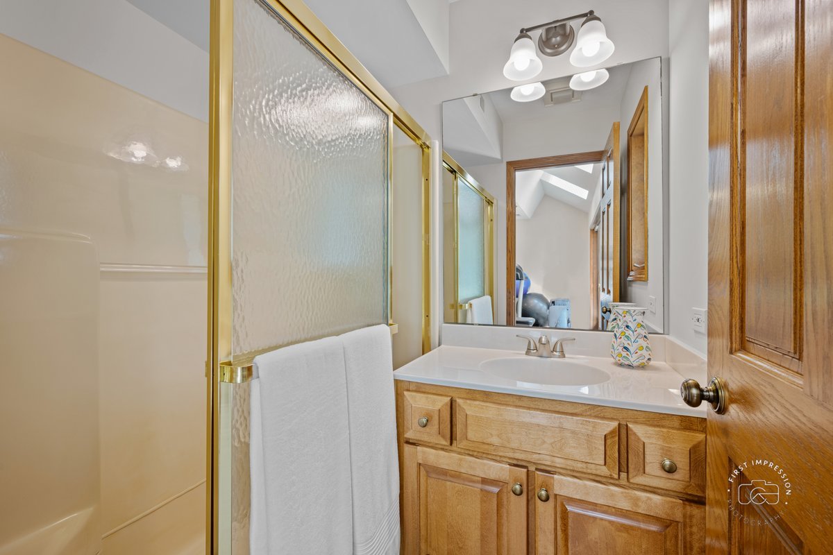 27W641 North Lane, Naperville, IL 60540