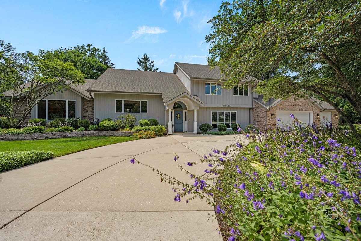 27W641 North Lane, Naperville, IL 60540
