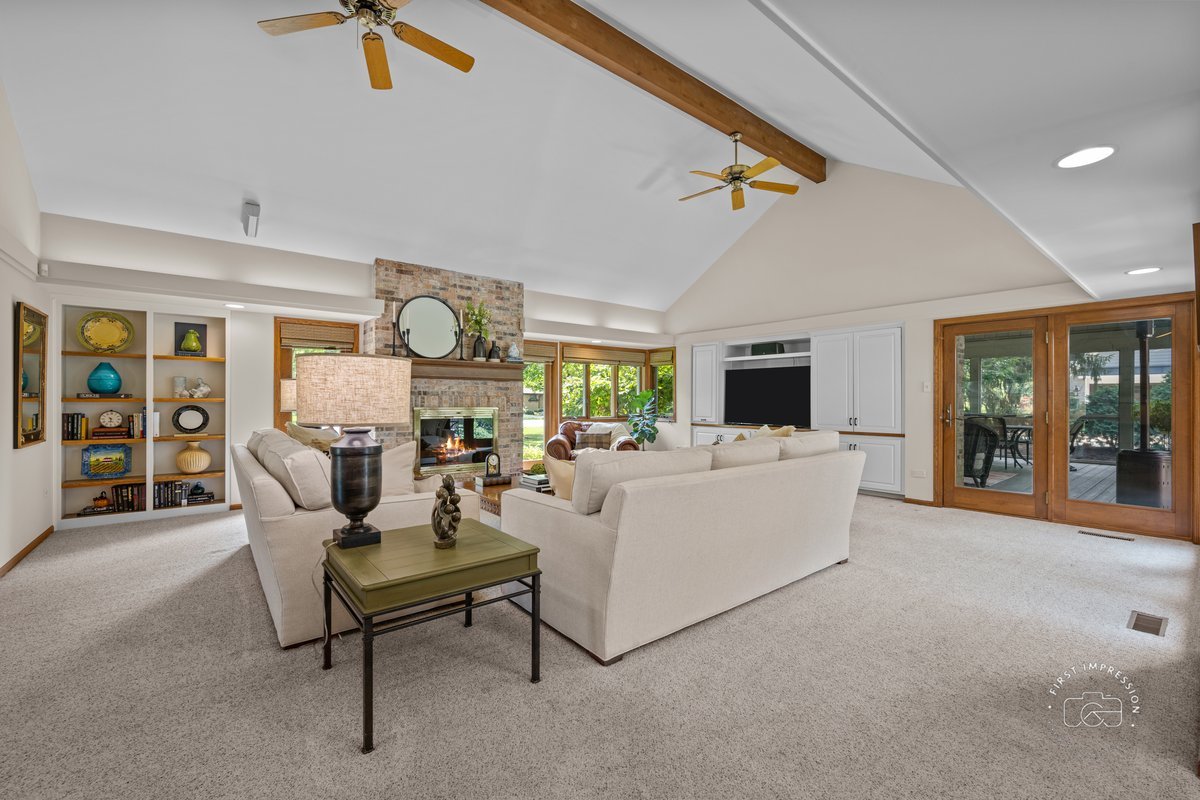 27W641 North Lane, Naperville, IL 60540