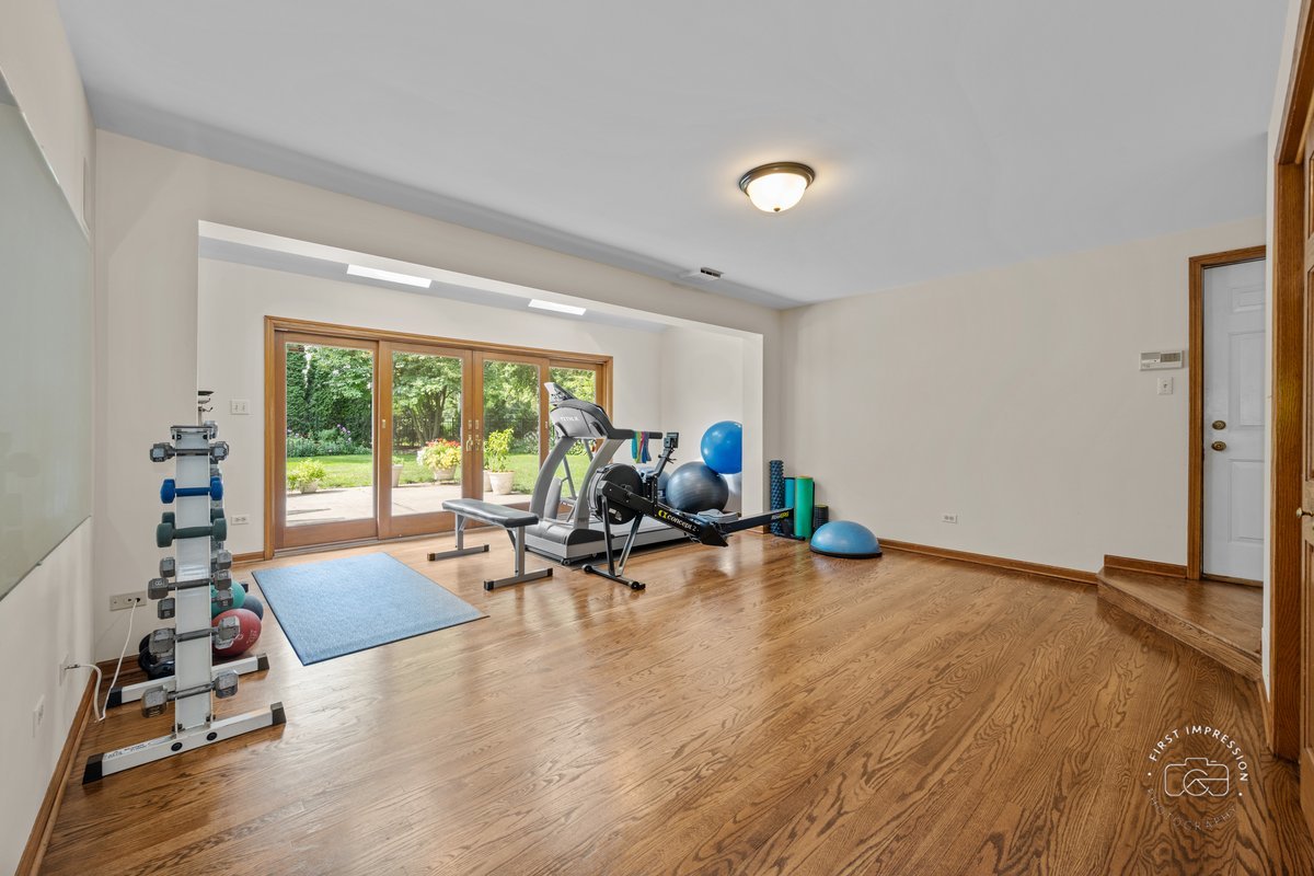 27W641 North Lane, Naperville, IL 60540