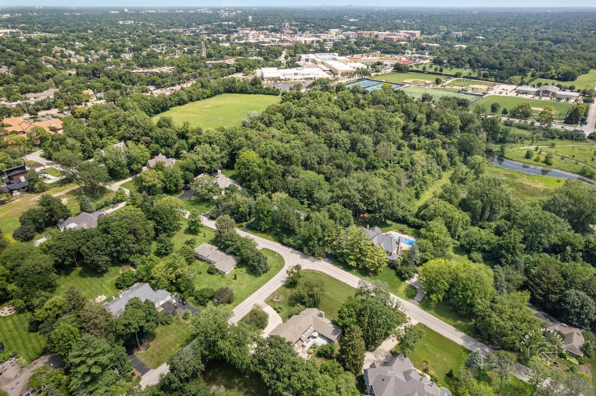 27W641 North Lane, Naperville, IL 60540