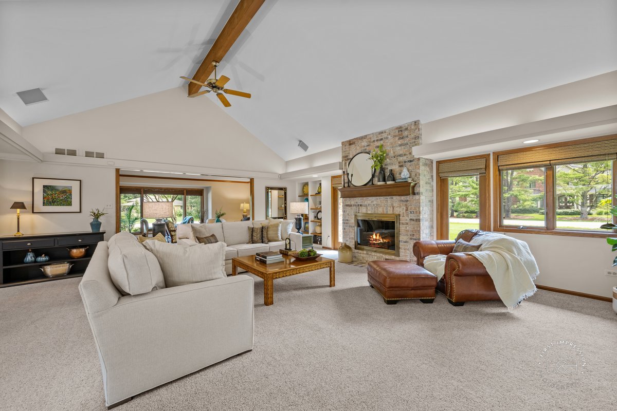 27W641 North Lane, Naperville, IL 60540