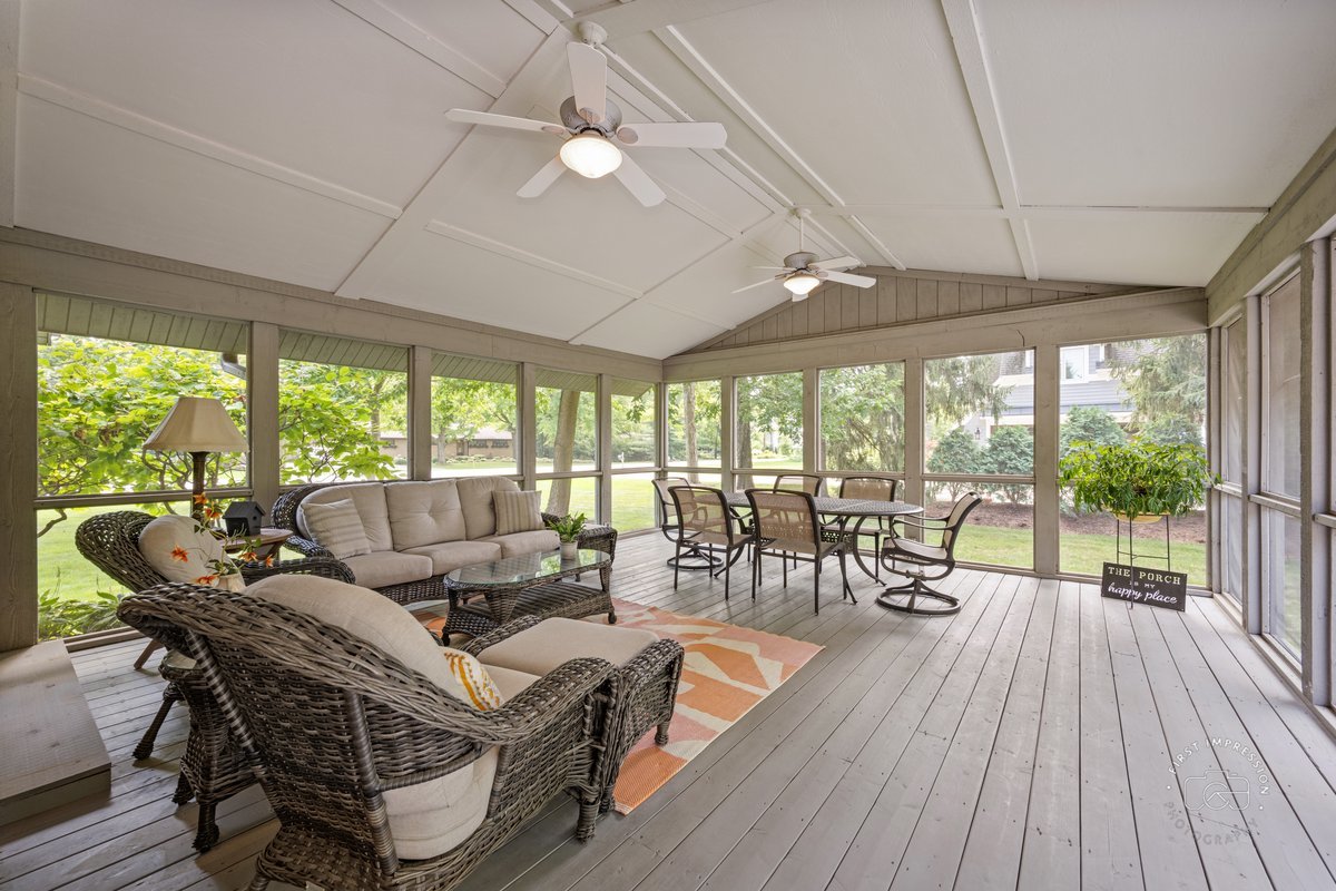 27W641 North Lane, Naperville, IL 60540