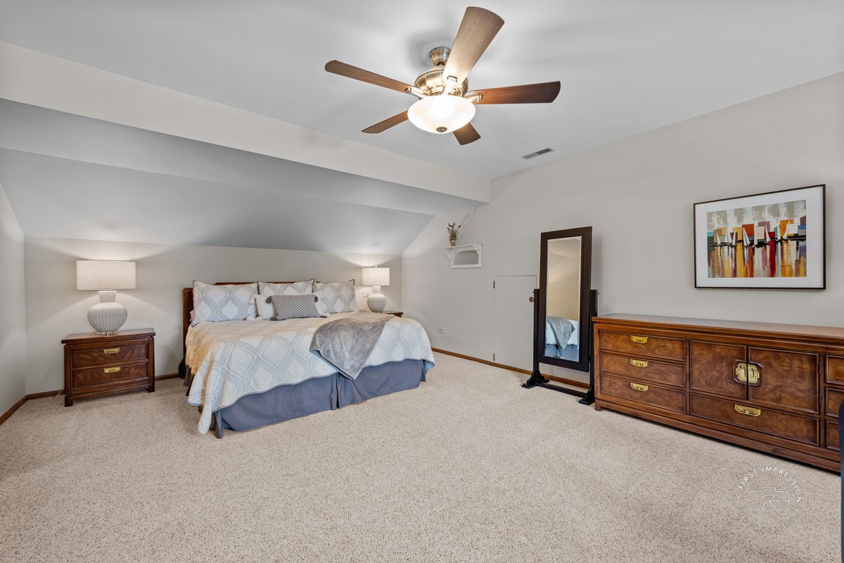 27W641 North Lane, Naperville, IL 60540