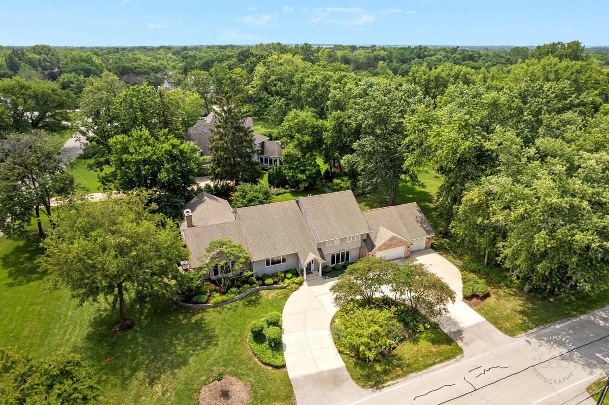 27W641 North Lane, Naperville, IL 60540