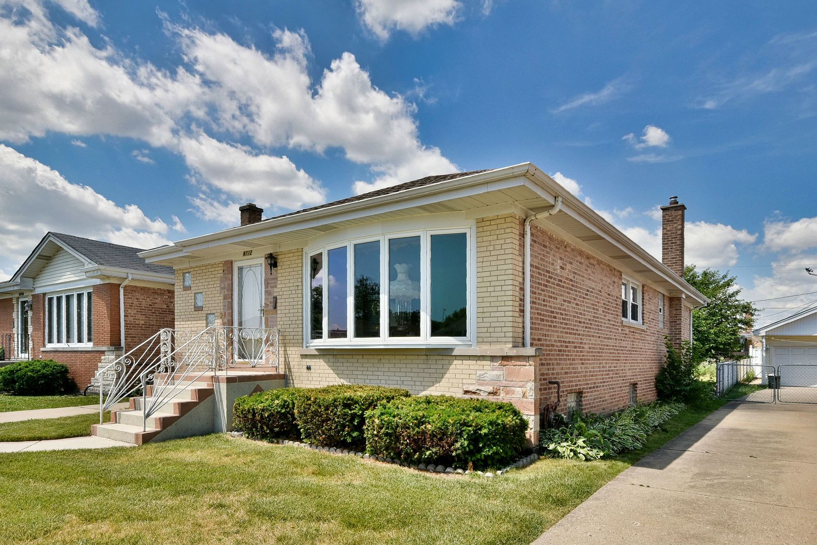 4712 N Ozark Avenue, Norridge, IL 60706