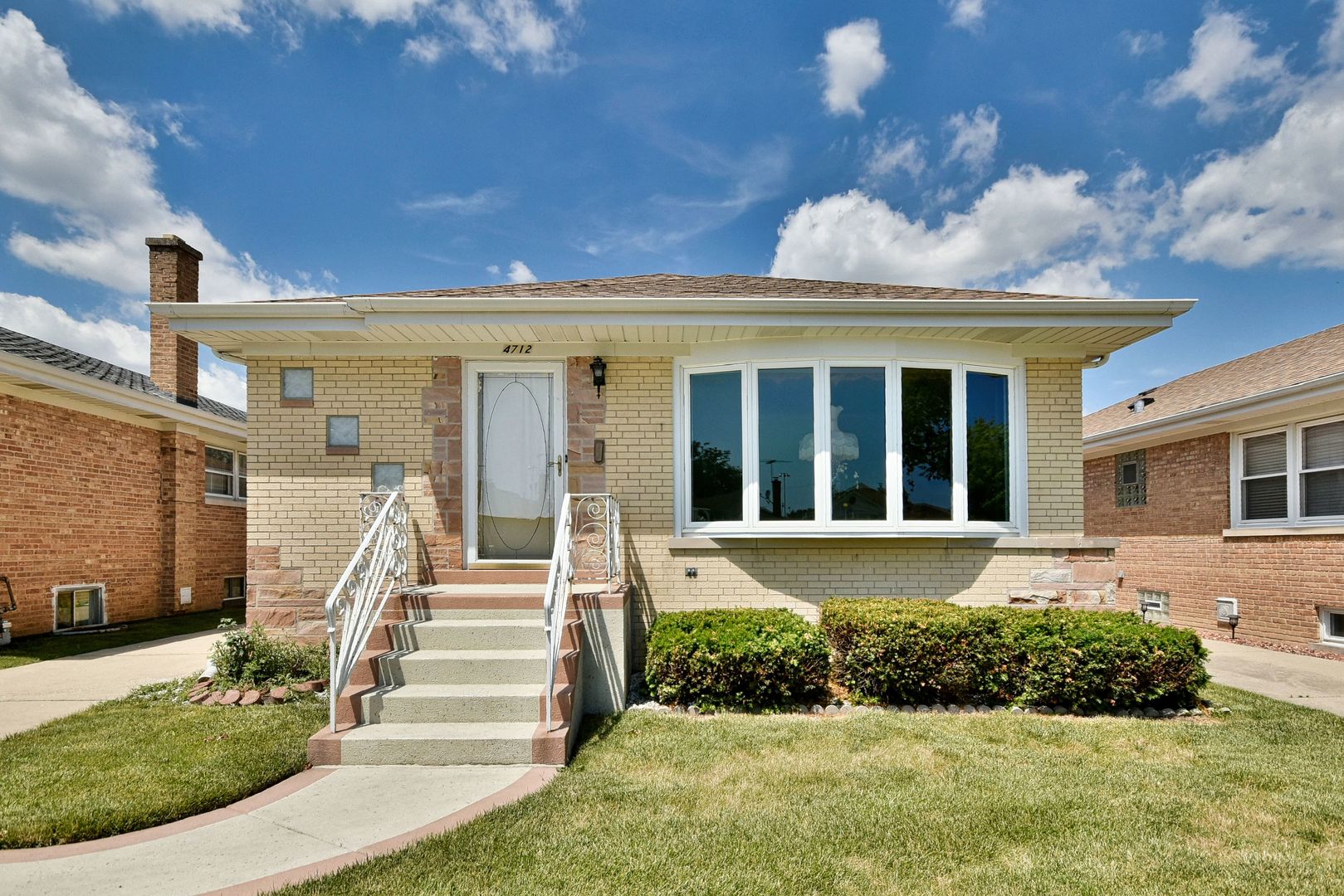 4712 N Ozark Avenue, Norridge, IL 60706