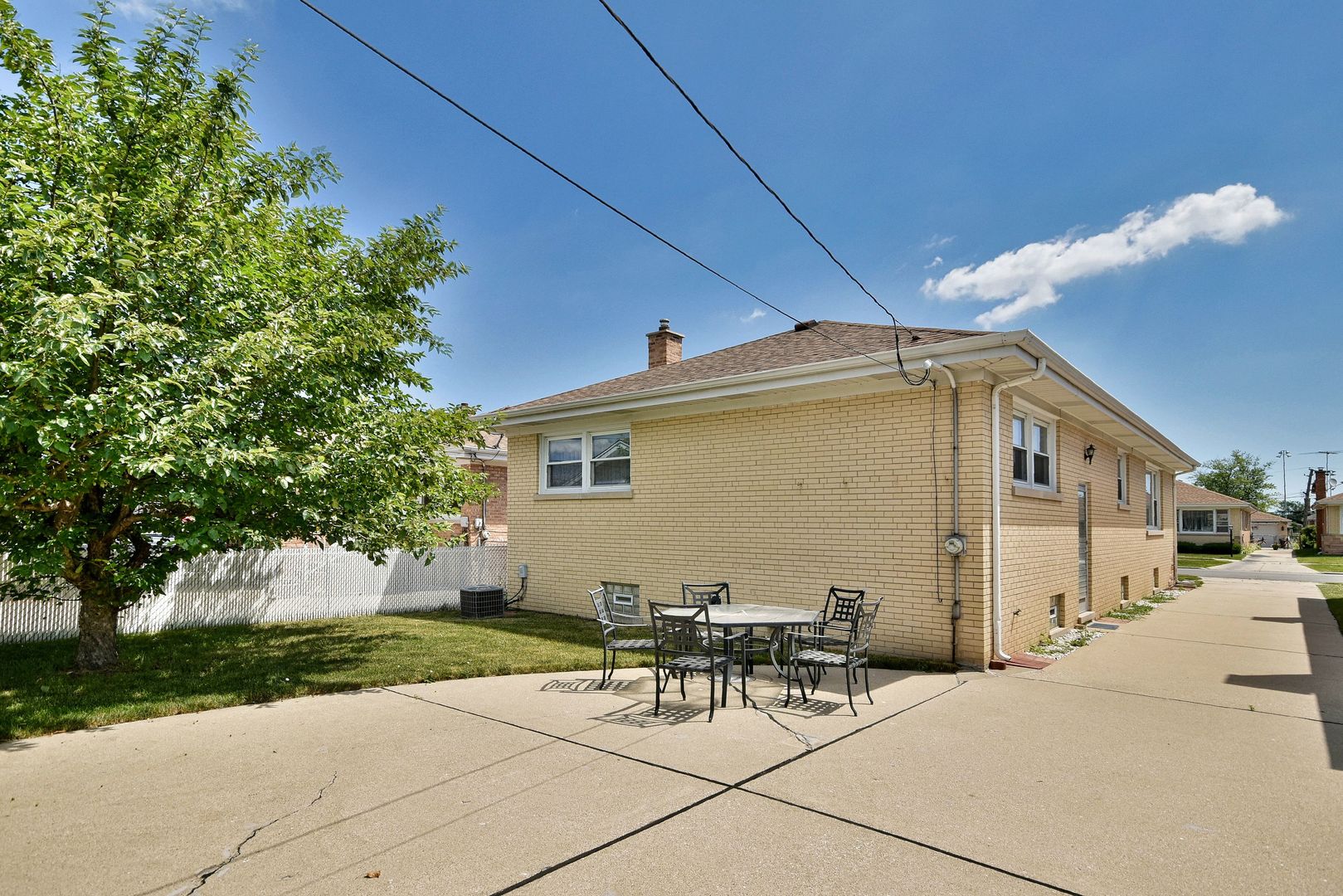 4712 N Ozark Avenue, Norridge, IL 60706