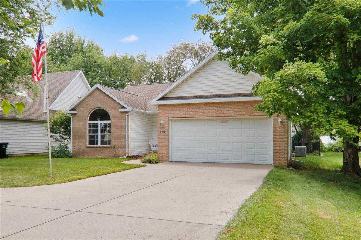 2610 Airport Road, Bloomington, IL 61704