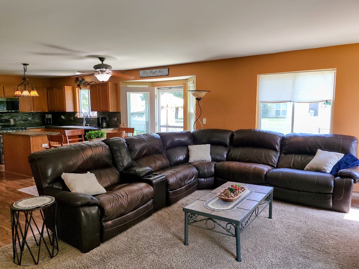 156 Sycamore Drive, Bolingbrook, IL 60490