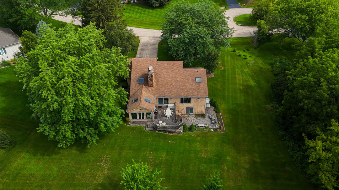 42W697 Bridle Court, St. Charles, IL 60175
