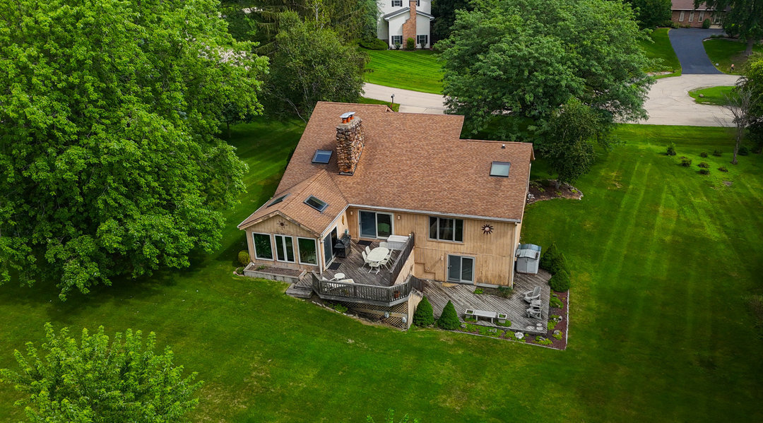 42W697 Bridle Court, St. Charles, IL 60175