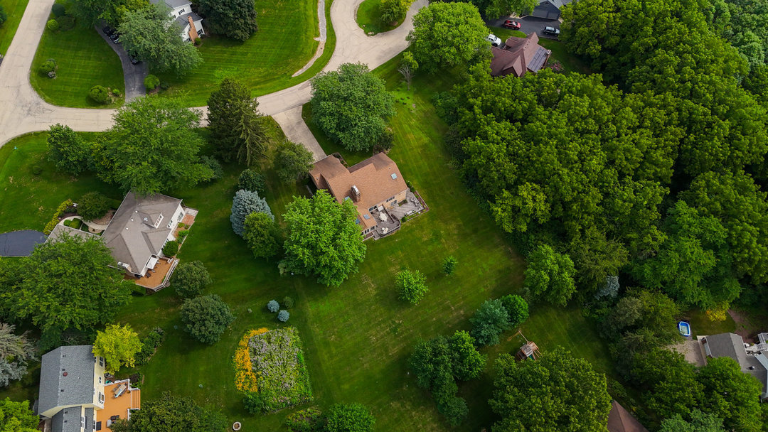 42W697 Bridle Court, St. Charles, IL 60175