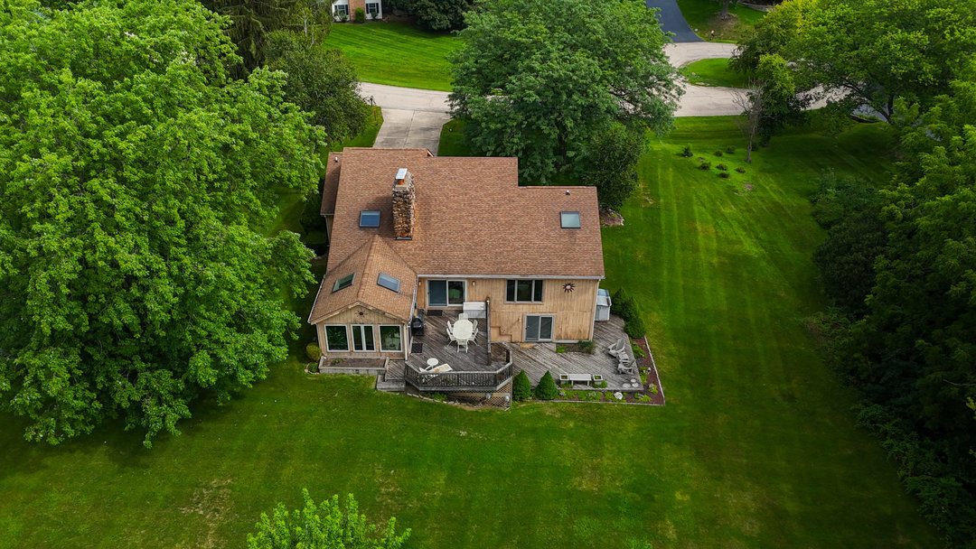 42W697 Bridle Court, St. Charles, IL 60175