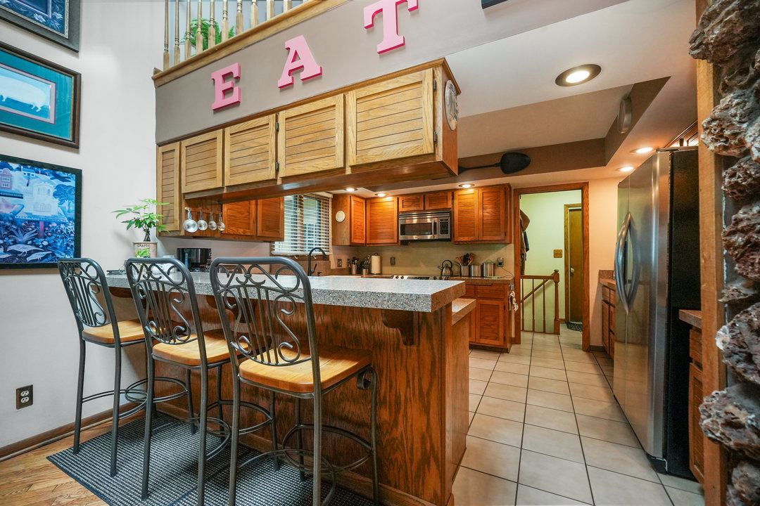 42W697 Bridle Court, St. Charles, IL 60175