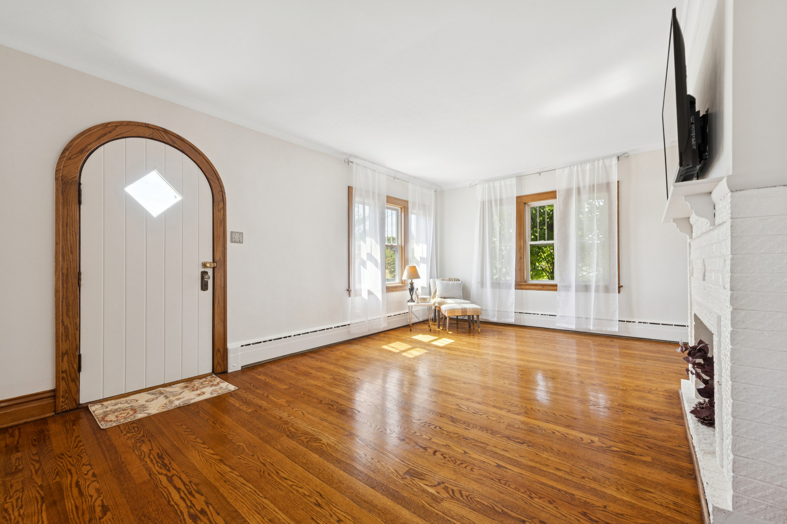 108 W Naperville Road, Westmont, IL 60559