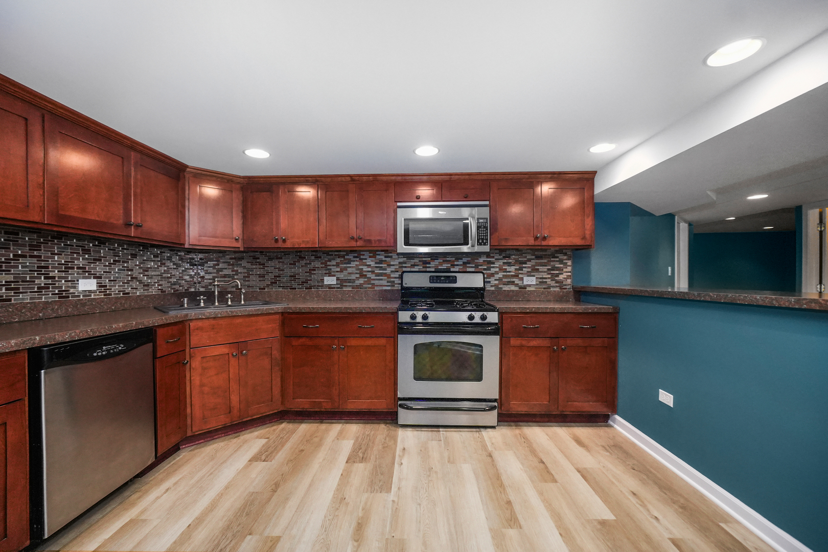4240 Kingshill Circle, Naperville, IL 60564