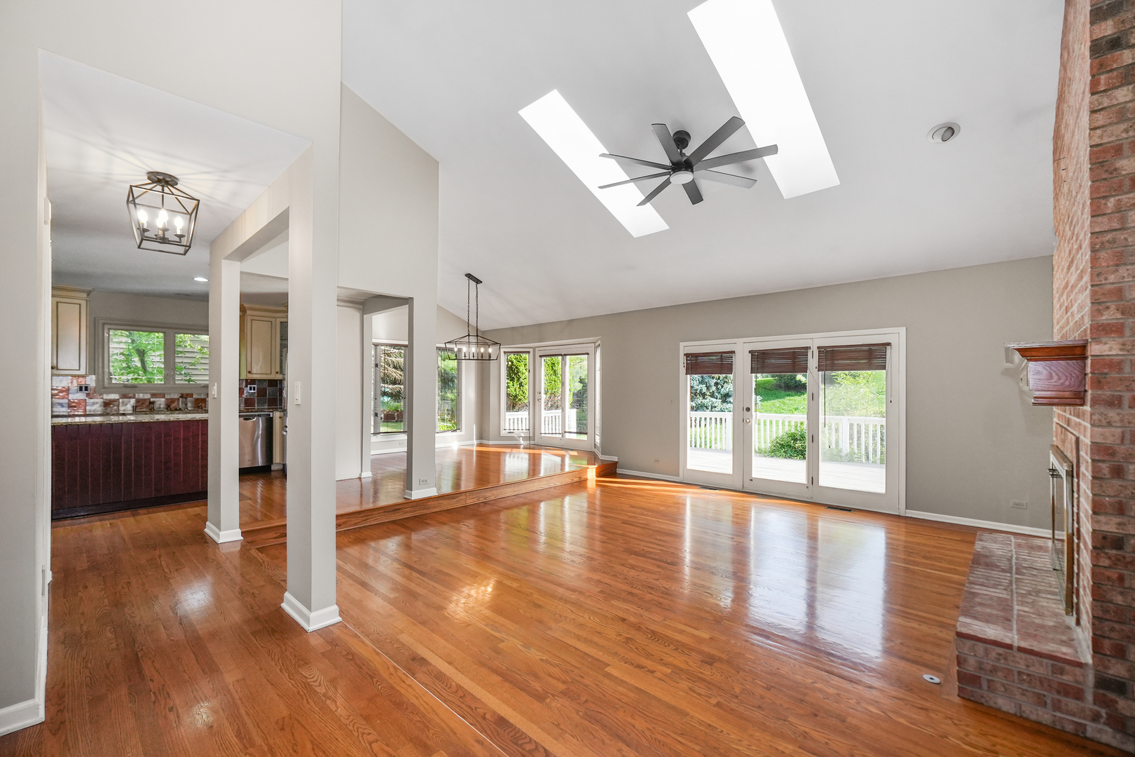 4240 Kingshill Circle, Naperville, IL 60564