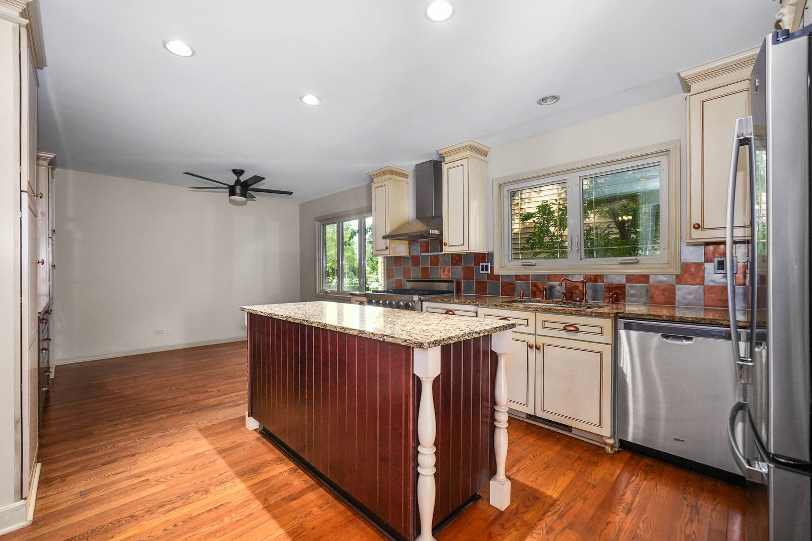 4240 Kingshill Circle, Naperville, IL 60564