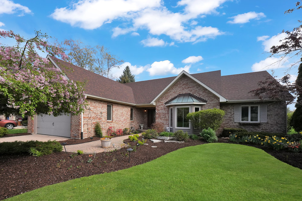 4240 Kingshill Circle, Naperville, IL 60564