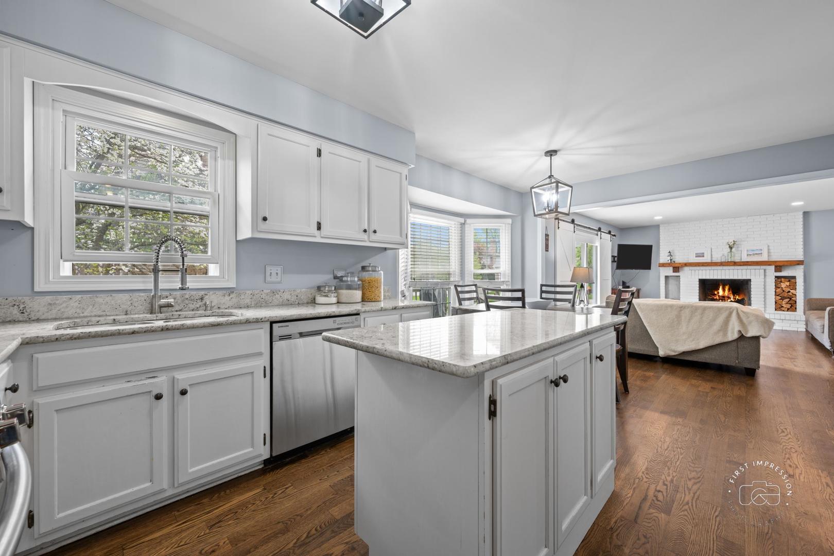 322 Arlington Avenue, Naperville, IL 60565