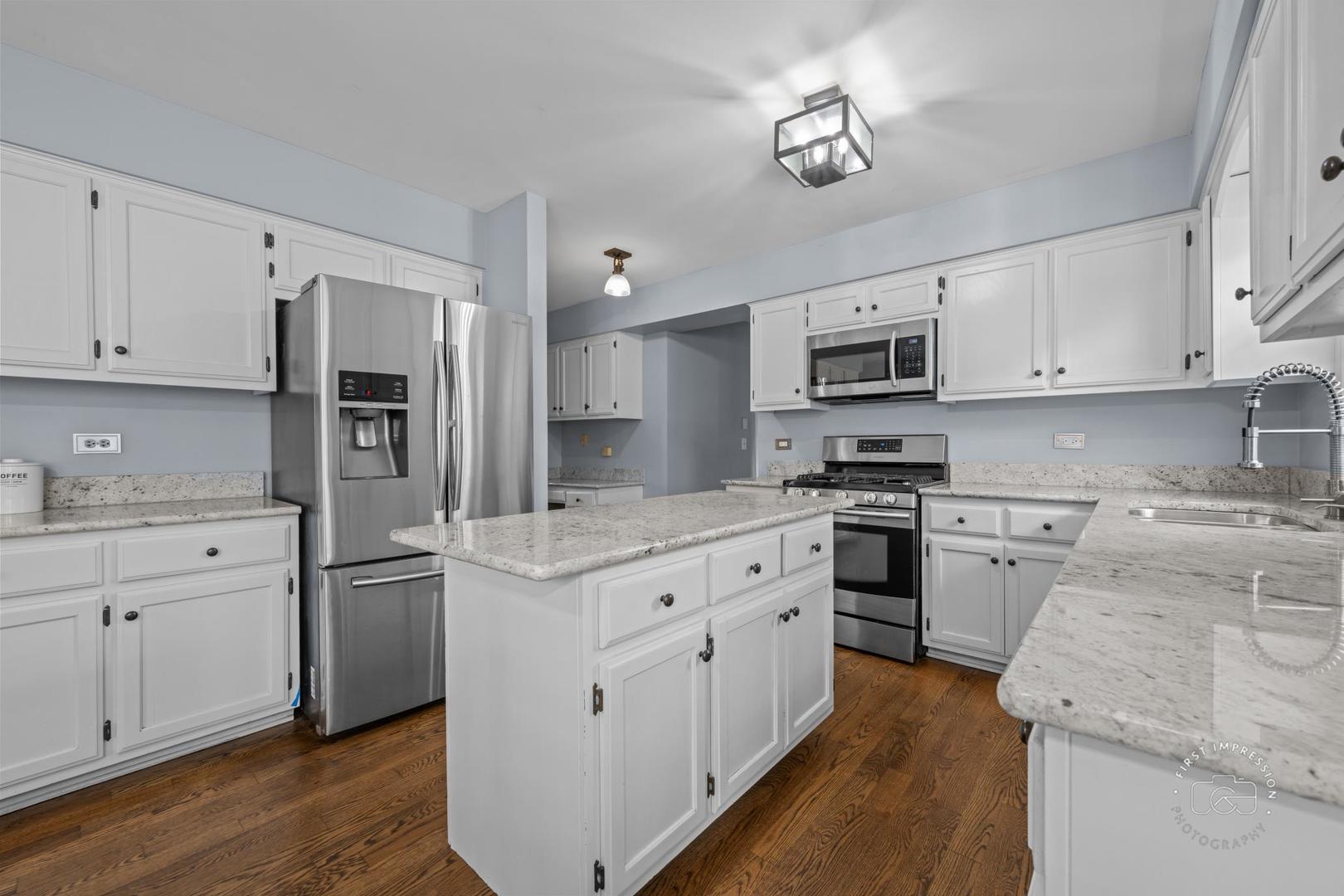 322 Arlington Avenue, Naperville, IL 60565