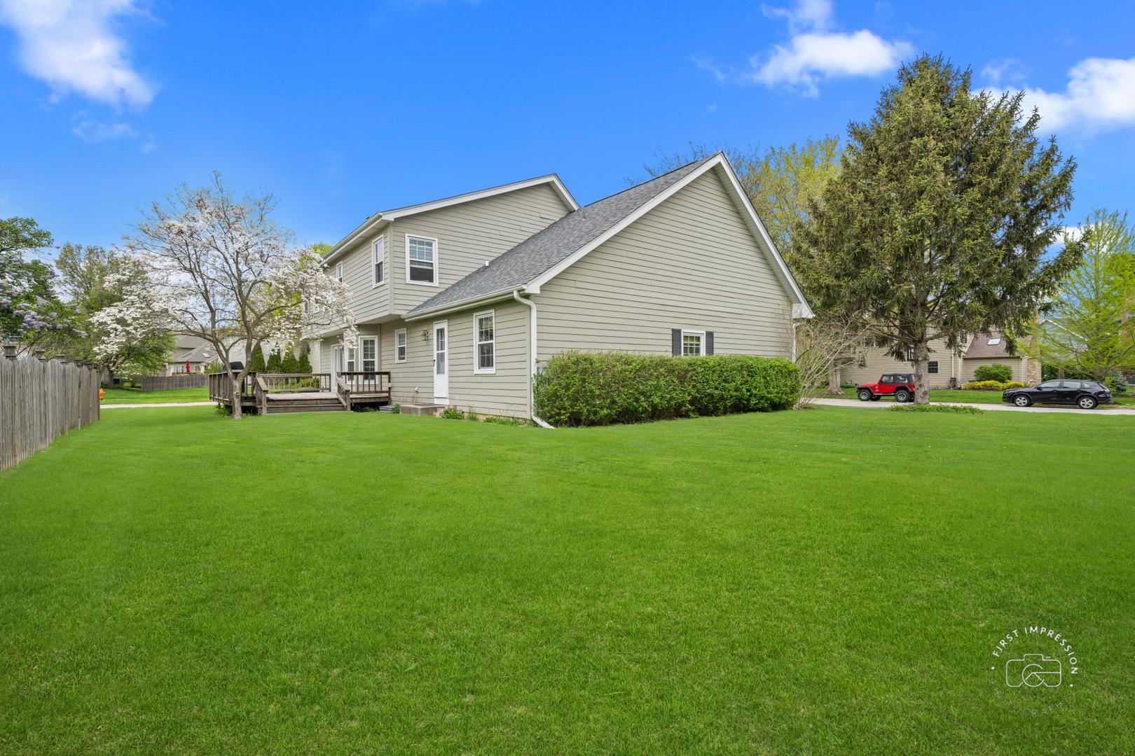 322 Arlington Avenue, Naperville, IL 60565