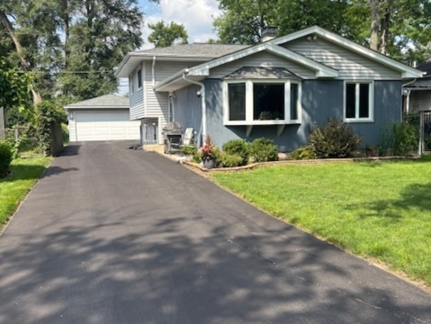 4848 Francisco Avenue, Downers Grove, IL 60515