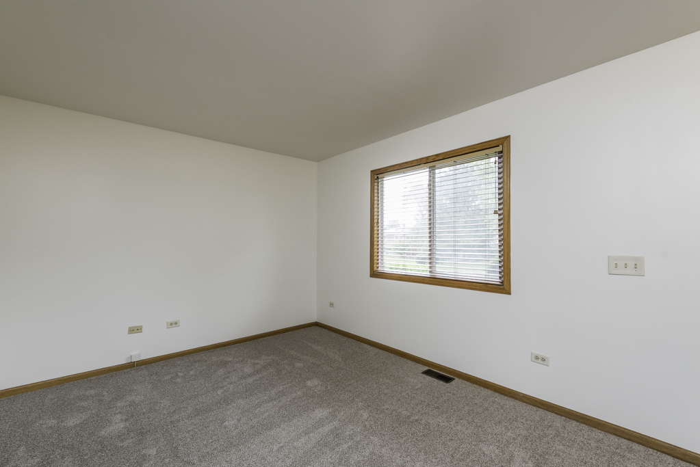 3627 Atlantic Avenue, Gurnee, IL 60031