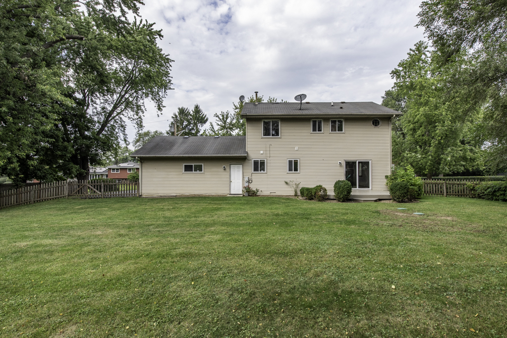 3627 Atlantic Avenue, Gurnee, IL 60031