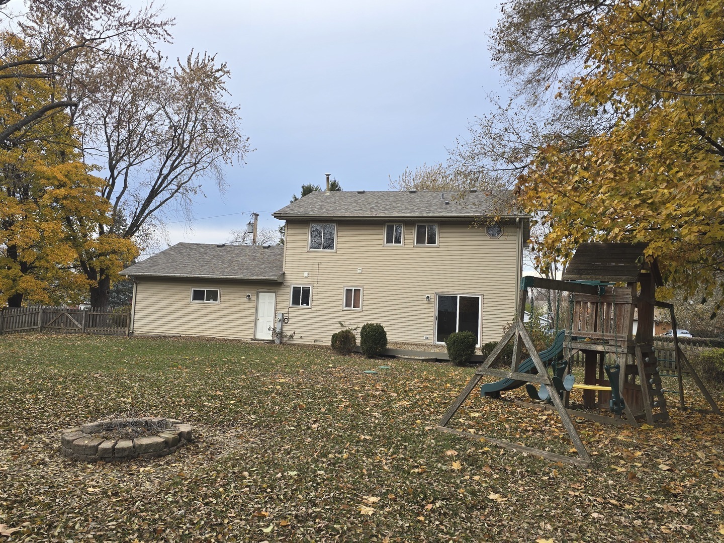 3627 Atlantic Avenue, Gurnee, IL 60031