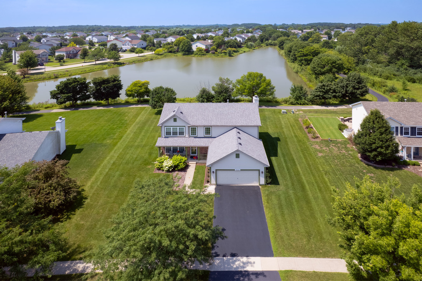 1516 S ABINGTON Lane, Round Lake, IL 60073
