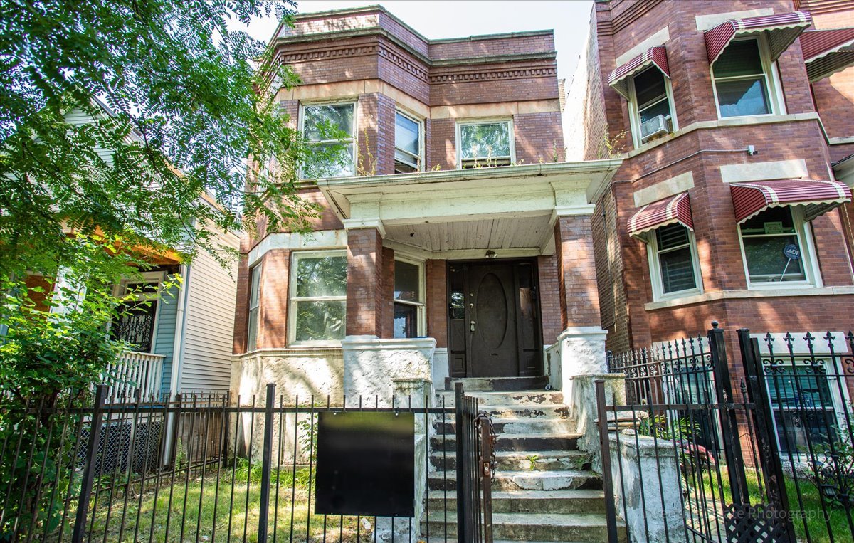 5750 S Paulina Street, Chicago, IL 60636