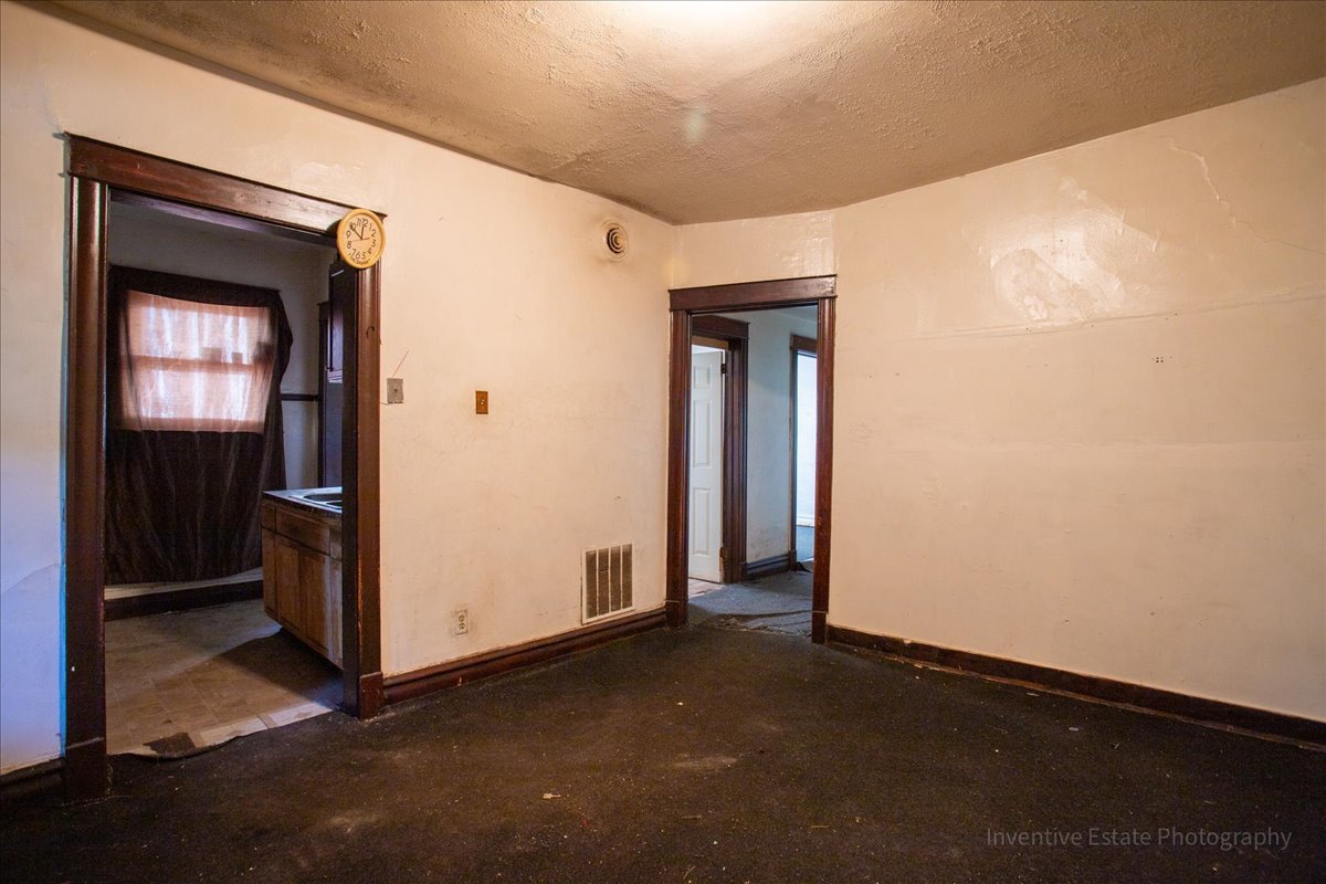 5750 S Paulina Street, Chicago, IL 60636
