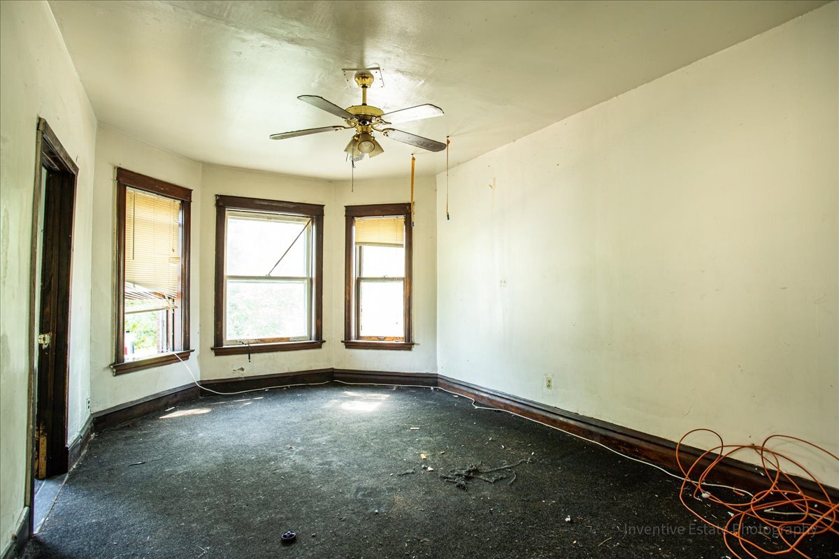 5750 S Paulina Street, Chicago, IL 60636