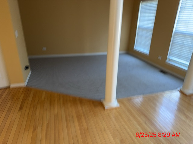 700 N Sparkle Court, Oswego, IL 60543