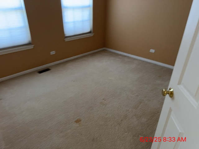 700 N Sparkle Court, Oswego, IL 60543