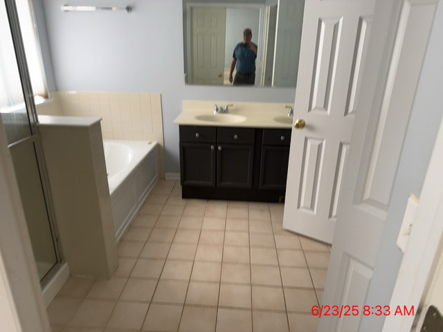 700 N Sparkle Court, Oswego, IL 60543