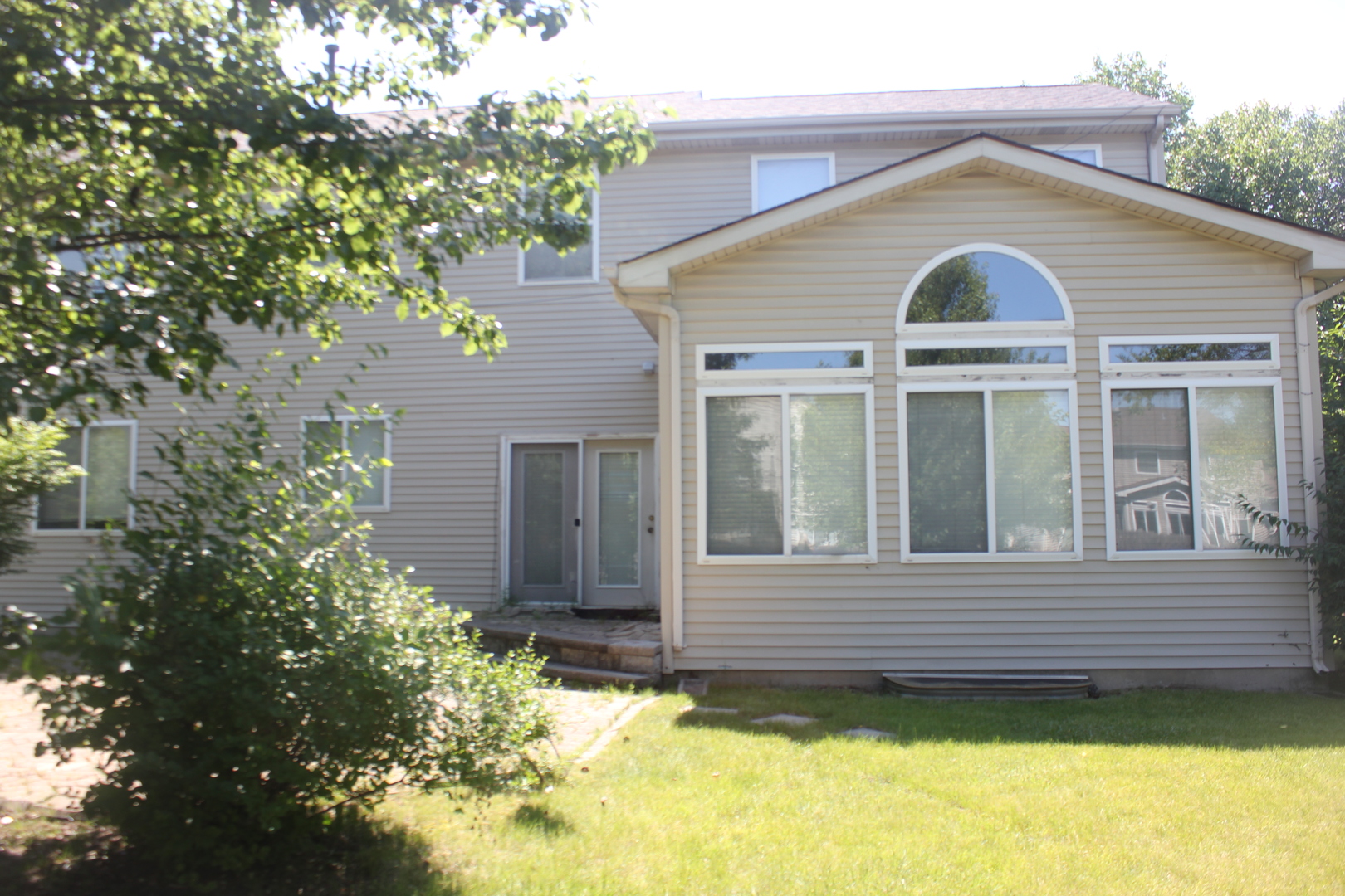 700 N Sparkle Court, Oswego, IL 60543