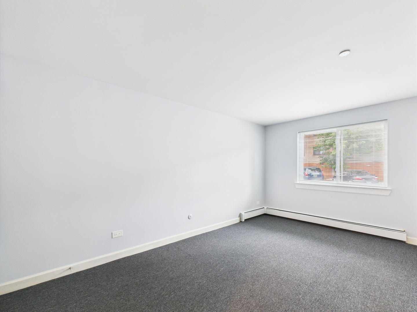8810 BRIAR Course #1B, Des Plaines, IL 60016