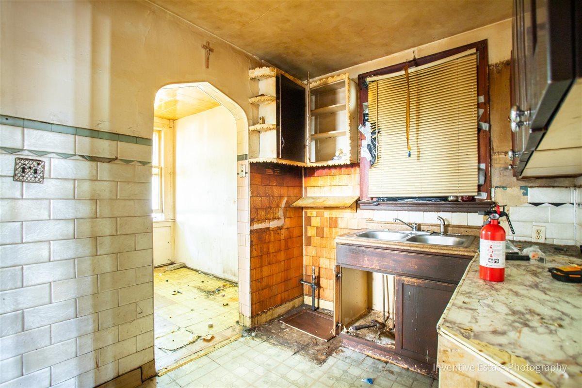 5045 S Winchester Avenue, Chicago, IL 60609