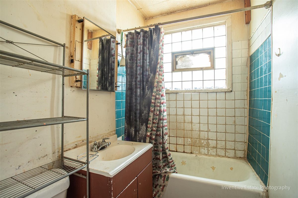 5045 S Winchester Avenue, Chicago, IL 60609